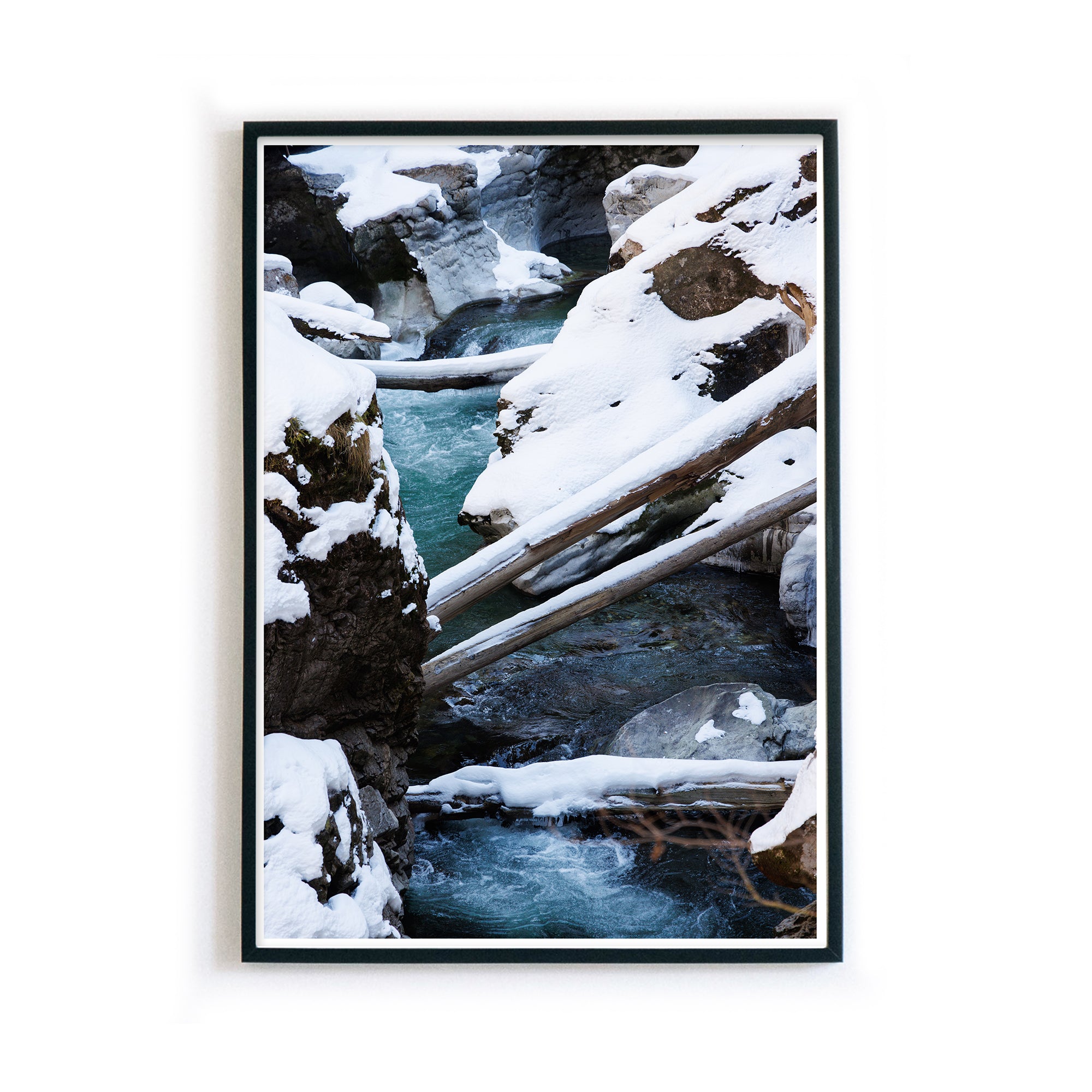 4one-pictures-natur-retro-poster-winter-bild-berg-fluss-wasser-kunst-art-schnee-eis-bilderrahmen-1_b7819b26-62cd-4b00-8e54-85a6ceb1a9e4.jpg