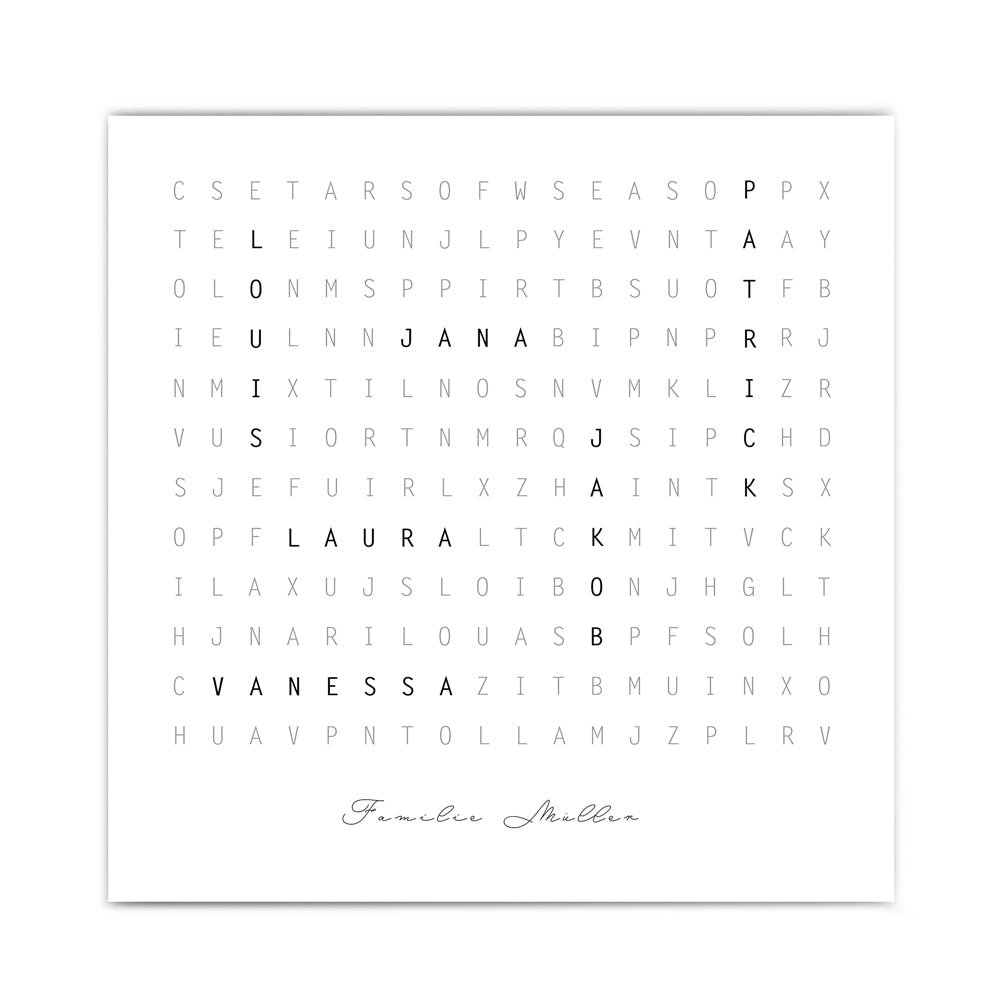 personalisiertes Familienposter im Kreuzworträtsel Design. Vornamen im Suchbild integriert mit Familiennamen darunter. Quadratisches Format.