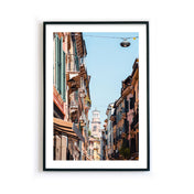 Blick durch Stadt in Italien Poster