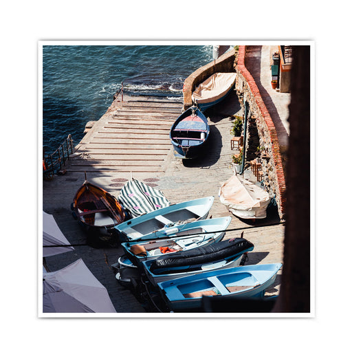 Blaue Boote am Hafen - Italien Poster