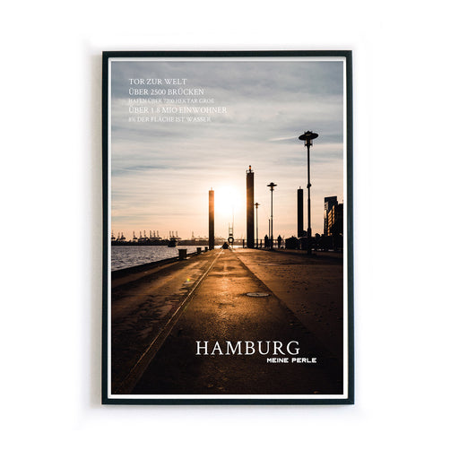 Hamburg Info Poster am Hafen