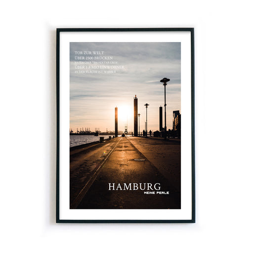 Hamburg Info Poster am Hafen