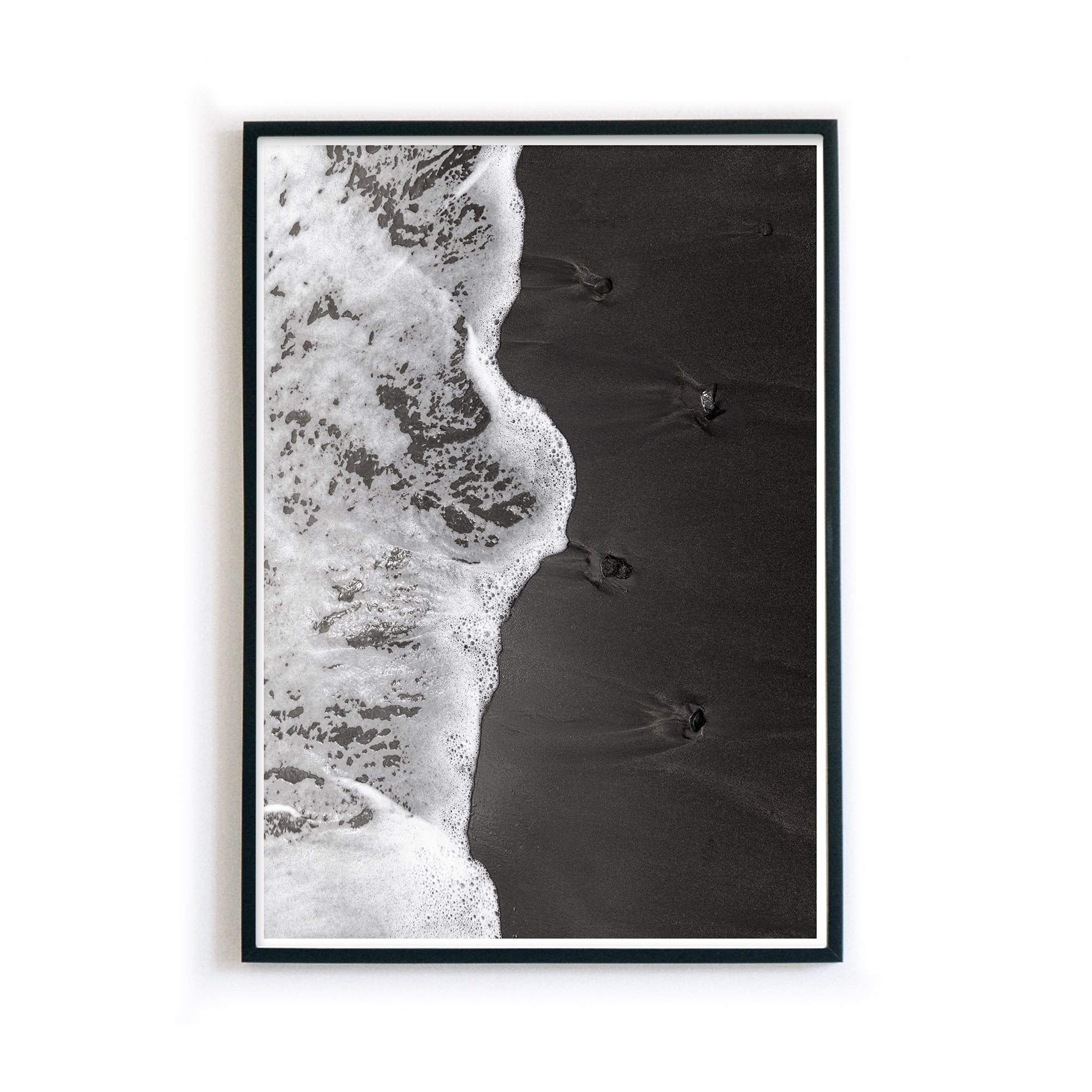 4one-Pictures-poster-natur-schwarz-weiss-strand-sand-wellen-meer-beach-bilderrahmen_326b7244-6e13-49f1-9f03-13f320774d36.jpg