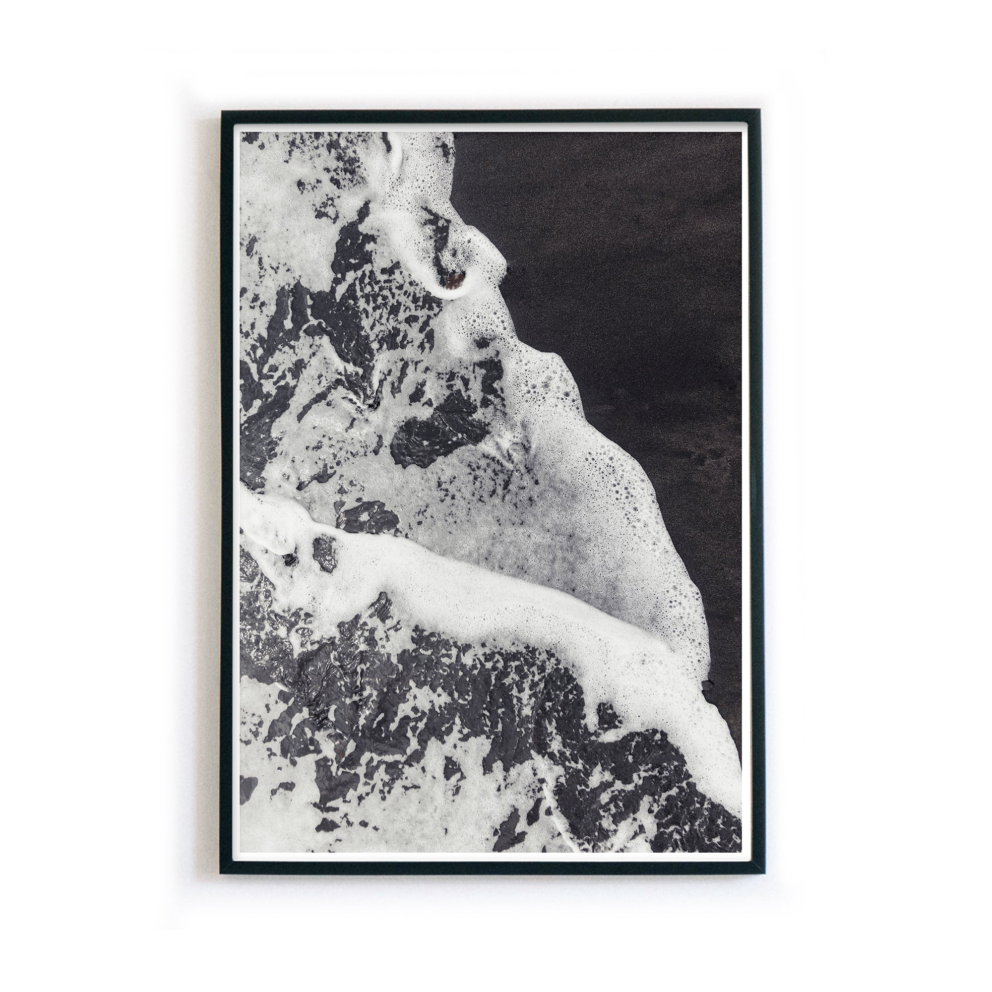 4one-Pictures-poster-natur-schwarz-weiss-strand-sand-wellen-meer-beach-bilderrahmen_96385248-05af-4574-9f5a-4b246fa7ae18.jpg