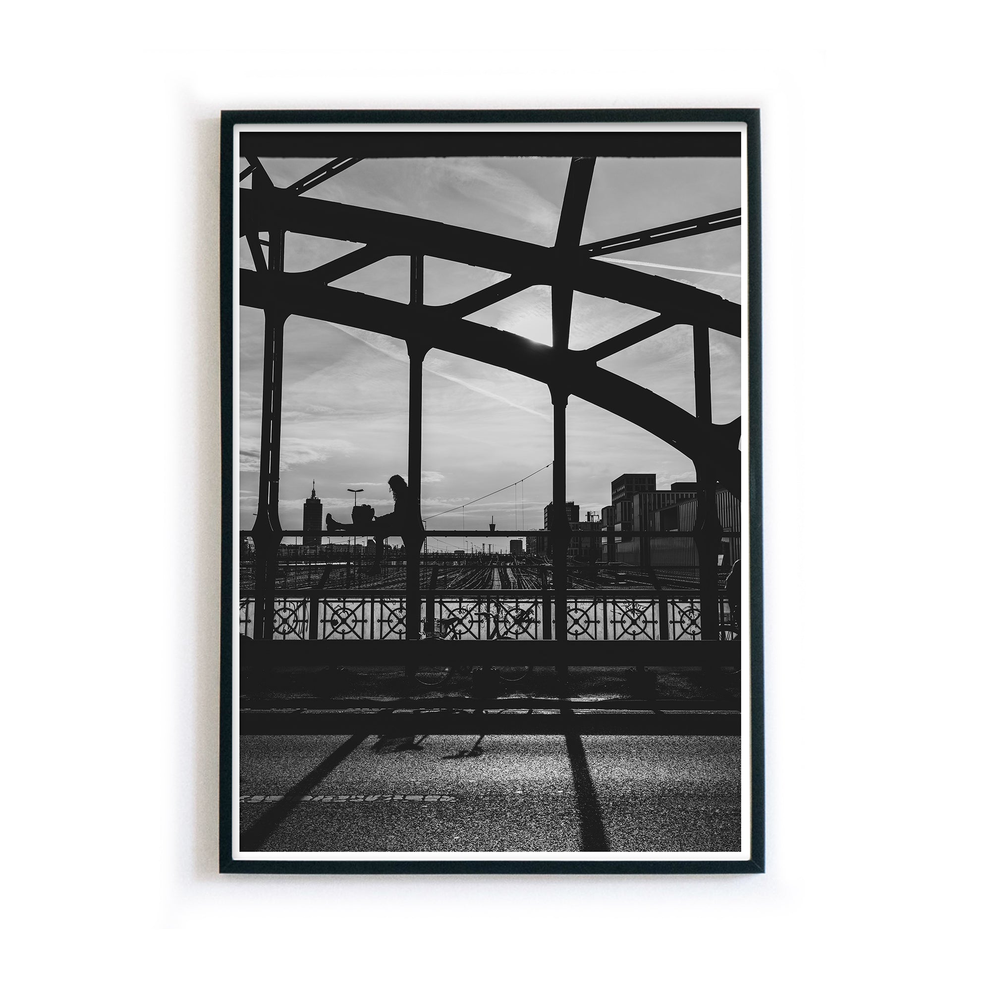 4one-pictures-poster-a4-a3-a2-munich-muc-muenchen-stadt-frauenkirche-schwarz-weiss-geschenk-wanddeko-bilderrahmen_1e41c6a1-71a4-4779-8a08-278b99d189f7.jpg