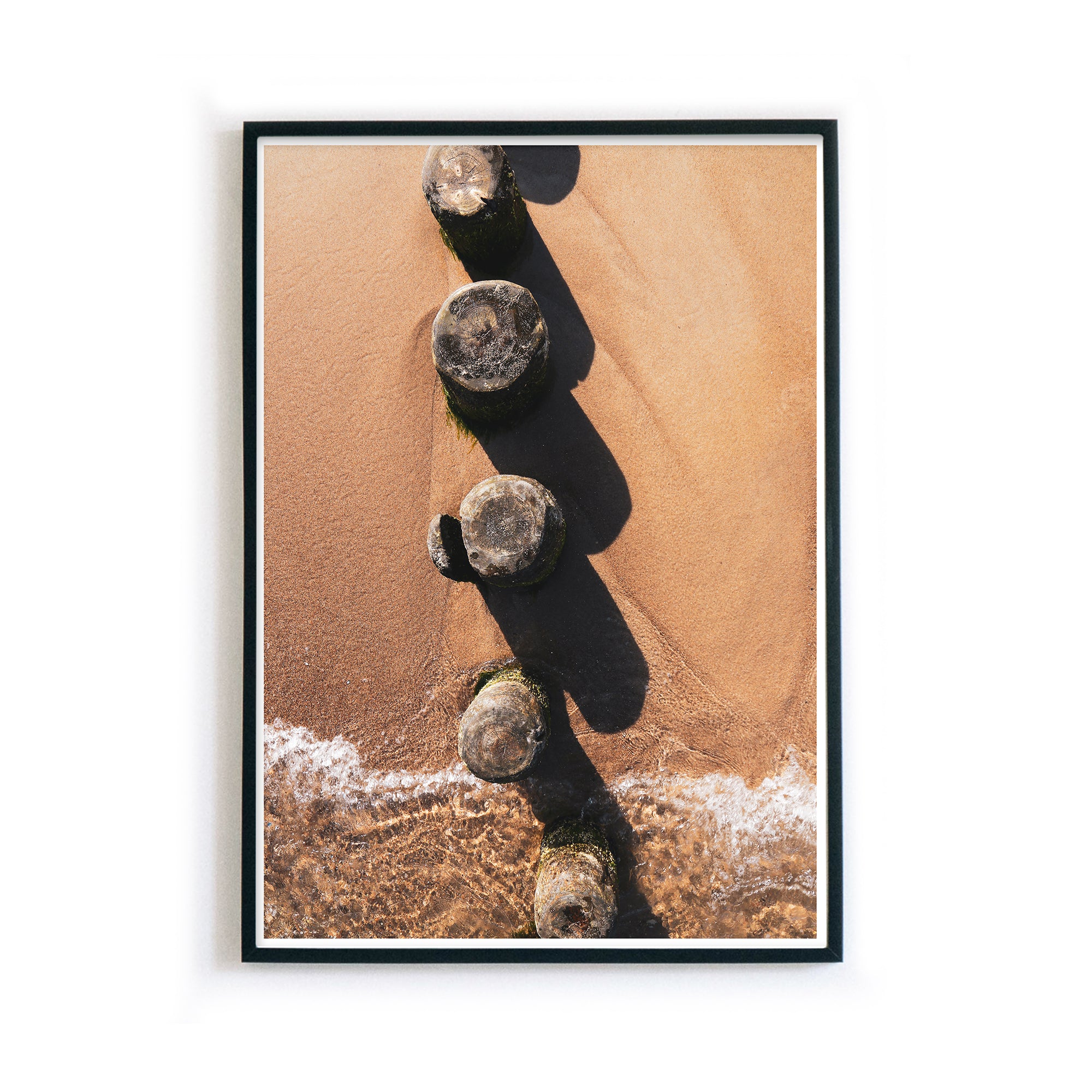 4one-pictures_natur_a4_a3_30x40_poster_bild_ostsee_wellen_meer_ocean_bronce_braun_steg_natur_wasser_holz_bilderrahme.jpg