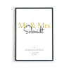 Mr & Mrs in Gold. Poster mit Personalisierten Nachnahmen, Vornamen, Ort und Datum. Bild im schwarzen Bilderrahmen.