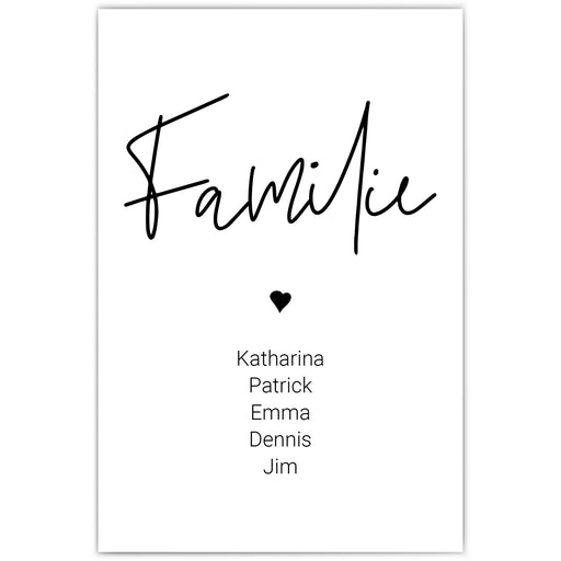 Familie Bild personalisiert mit untereinander geschriebenen Vornamen und einem schwarzen Herz in der Mitte.
